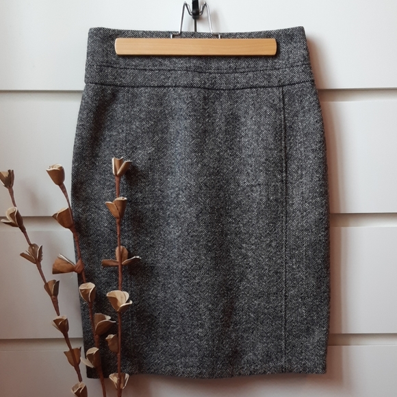 CLUB MONACO Wool Tweed Pencil Skirt - Picture 1 of 6